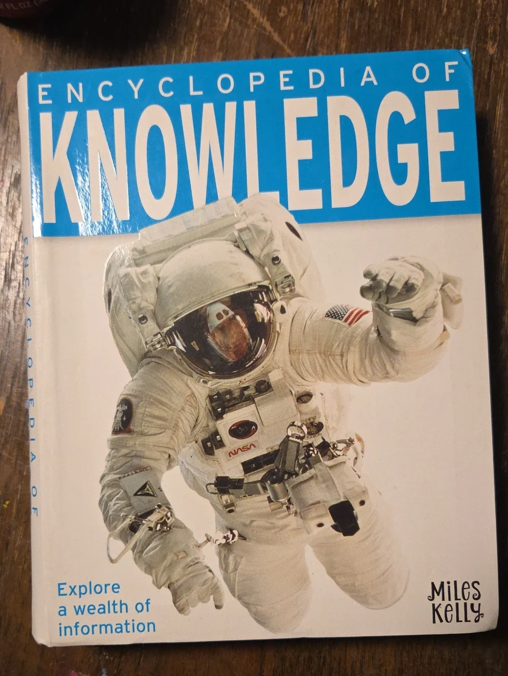 Encyclopedia of Knowledge — Blue & White Book